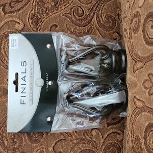 Curtain rod decorative ends